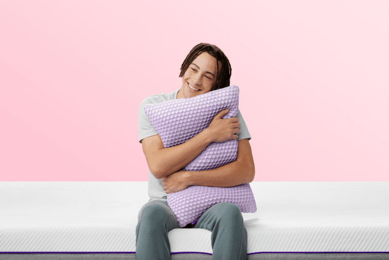 https://assets.purple.com/images/hugging-purple-harmony.png?mtime=20211119175055